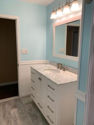 Bathroom, Dual Sink Vanities, Interior