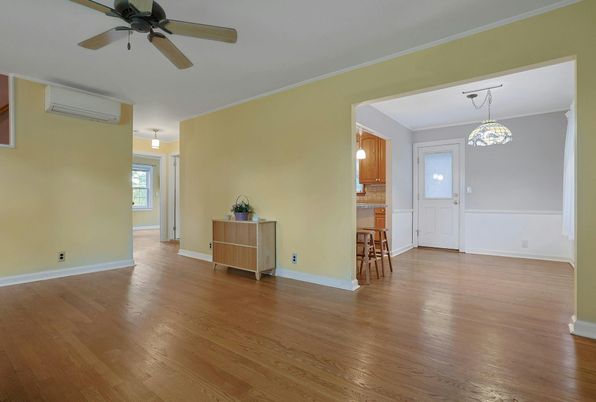 Empty room, Interior, Pendant Lights, Wood Texture Flooring