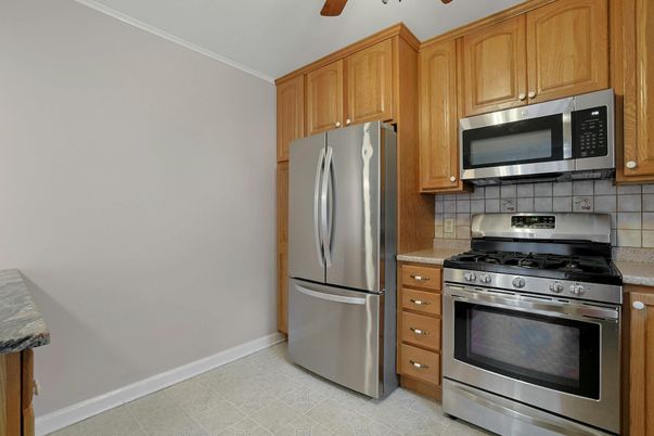 Interior, Kitchen, Stainless Steel Appliances