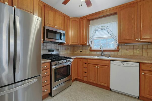 Interior, Kitchen, Stainless Steel Appliances