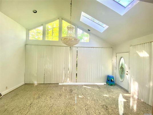 Chandelier, Empty room, Interior, Recessed Lighting