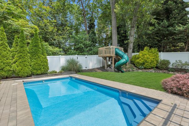 Exterior, Playground, Pool