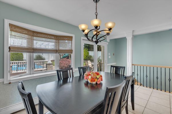 Chandelier, Dining room, Interior