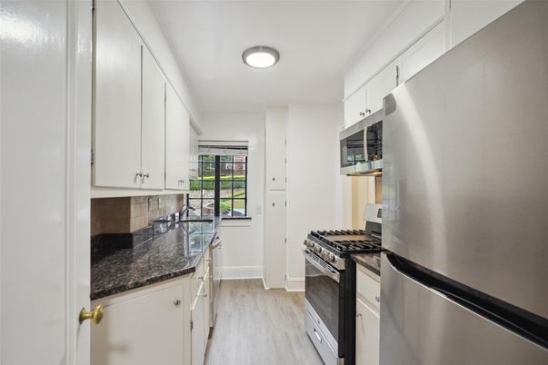 Interior, Kitchen, Stainless Steel Appliances, Wood Texture Flooring