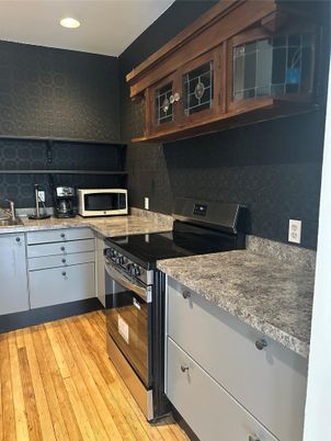 Interior, Kitchen, Recessed Lighting, Wood Texture Flooring