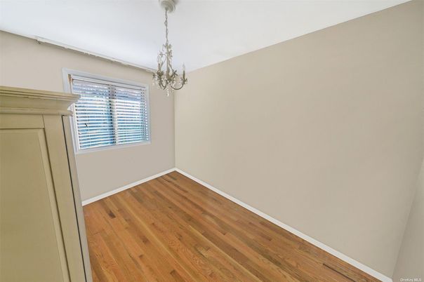 Chandelier, Empty room, Interior, Wood Texture Flooring