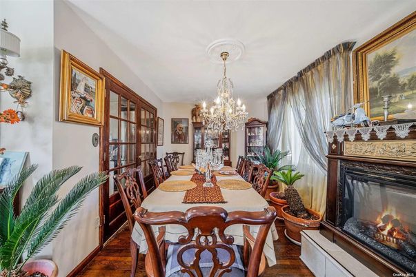 Chandelier, Dining room, Fireplace, Interior, Wood Texture Flooring