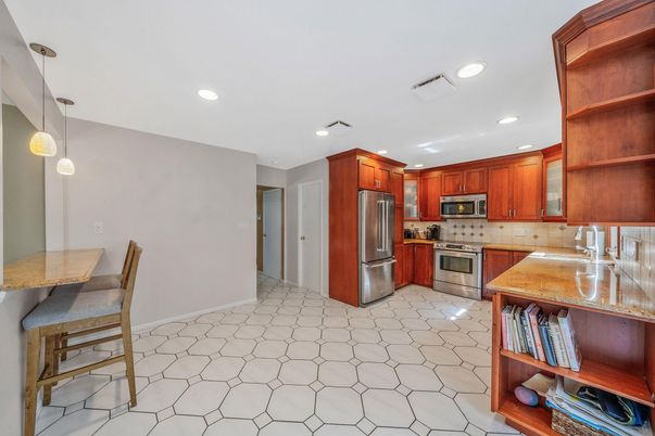 Interior, Kitchen, Pendant Lights, Recessed Lighting, Stainless Steel Appliances