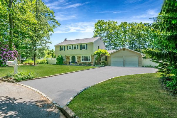 Attached, Detached Garage, Exterior, Facade, Split Level