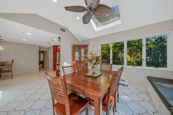 Dining room, Interior, Pendant Lights, Recessed Lighting
