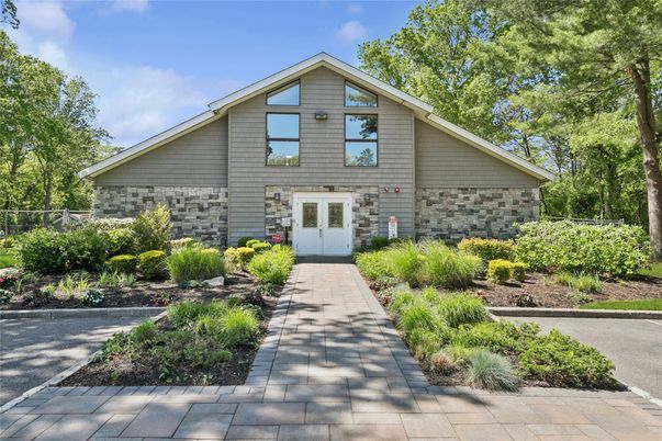Exterior, Facade, American Craftsman
