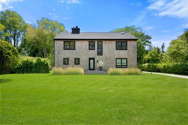 Backyard, Exterior, Facade, Brick Facade, Georgian