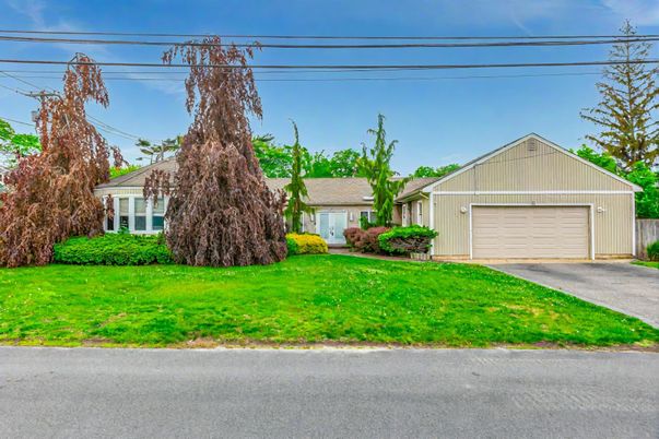Attached, Detached Garage, Exterior, Facade, Ranch