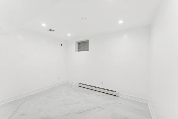 Empty room, Interior, Marble, Recessed Lighting