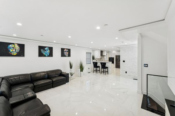 Home Theatre Room, Interior, Kitchen, Living room, Marble, Recessed Lighting