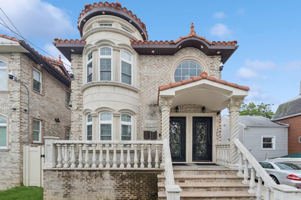 Exterior, Facade, Brick Facade, Mediterranean