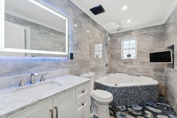 Bathroom, Interior, Recessed Lighting