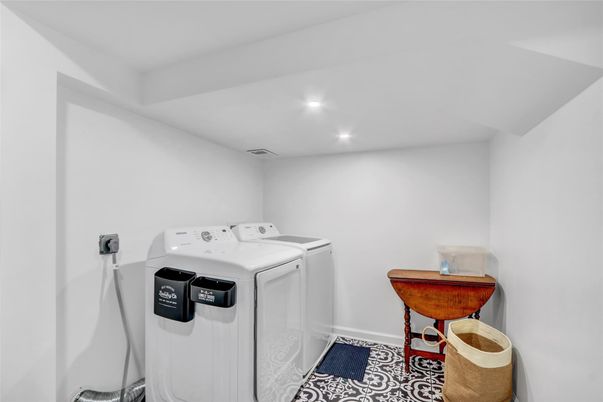 Interior, Recessed Lighting, Washer