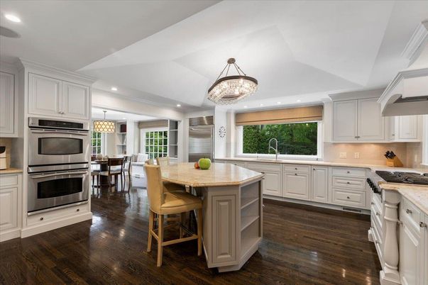Chandelier, Dining room, Interior, Kitchen, Recessed Lighting, Stainless Steel Appliances, Wood Texture Flooring