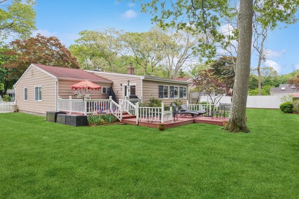 Backyard, Exterior, Hot Tub