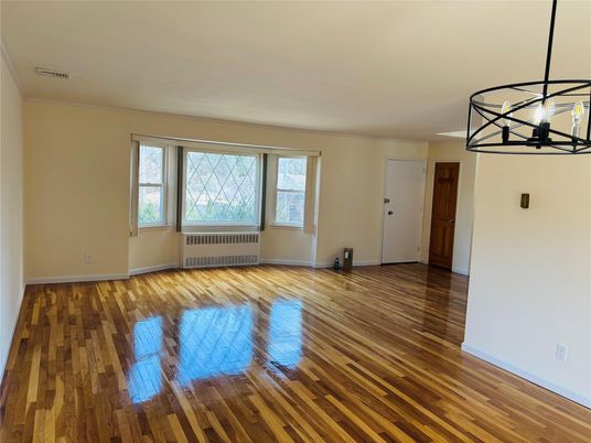 Empty room, Interior, Pendant Lights, Wood Texture Flooring