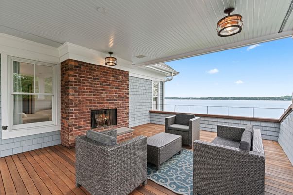 Exterior, Fireplace, Water