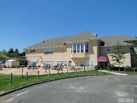 Exterior, Facade, Mediterranean