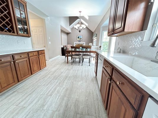 Chandelier, Dining room, Interior, Kitchen