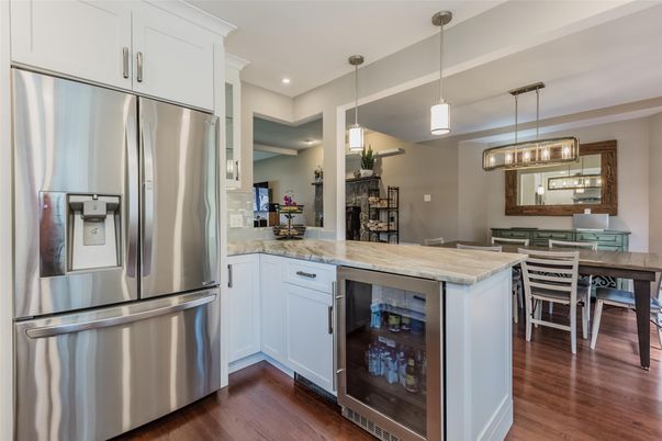 Dining room, Interior, Kitchen, Pendant Lights, Recessed Lighting, Stainless Steel Appliances, Wood Texture Flooring