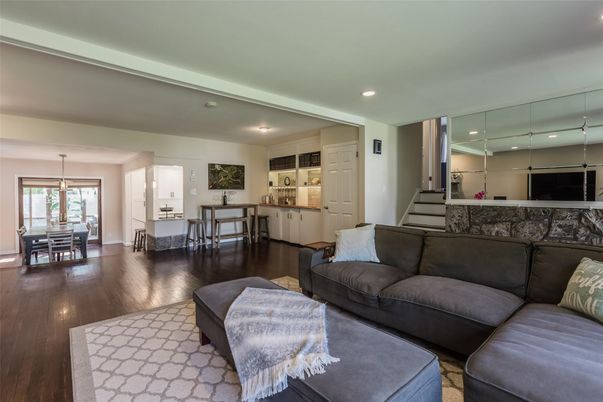 Dining room, Interior, Living room, Pendant Lights, Recessed Lighting, Wood Texture Flooring