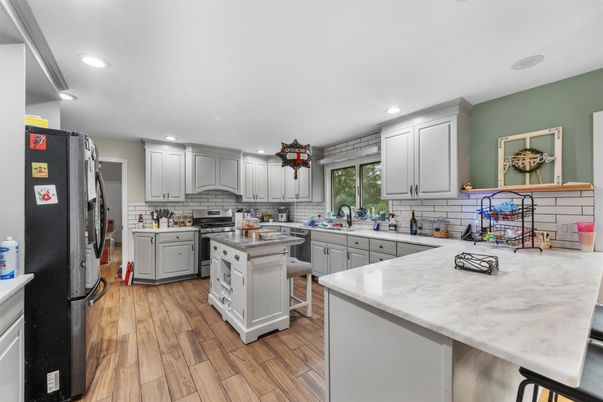Interior, Kitchen, Recessed Lighting, Wood Texture Flooring