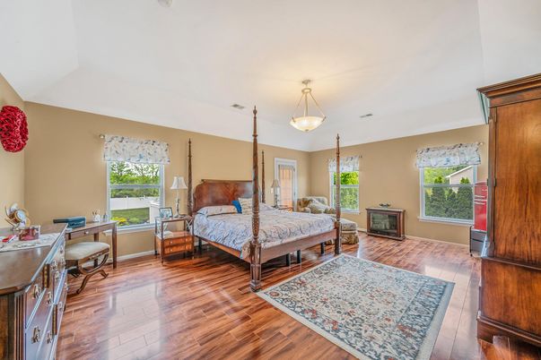 Bedroom, Interior, Pendant Lights, Wood Texture Flooring