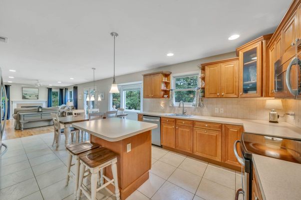 Dining room, Interior, Kitchen, Living room, Pendant Lights, Recessed Lighting, Stainless Steel Appliances, Wood Texture Flooring