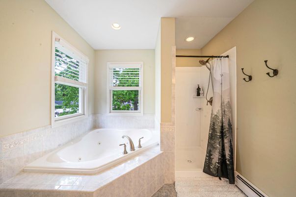 Bathroom, Interior, Recessed Lighting