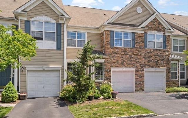 Attached, Exterior, Facade, Brick Facade, Rowhouse