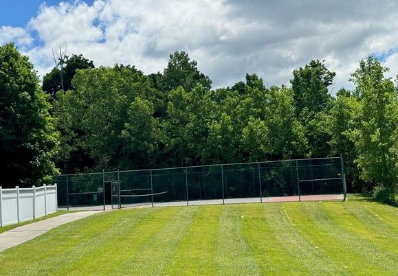 Exterior, Tennis Courts