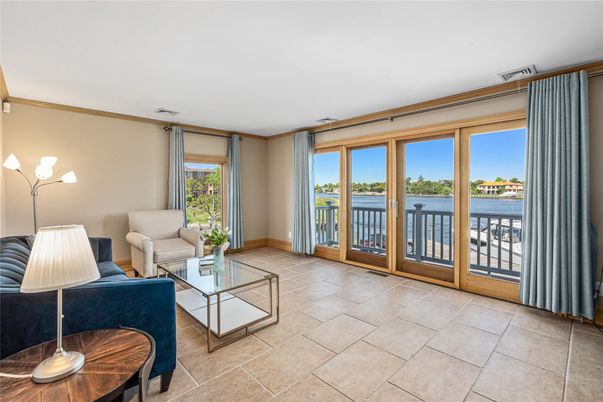 Interior, Living room, Water