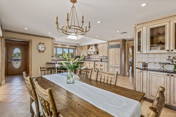 Chandelier, Dining room, Interior, Kitchen, Recessed Lighting, Stainless Steel Appliances