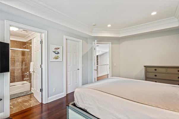 Bathroom, Bedroom, Interior, Recessed Lighting, Wood Texture Flooring