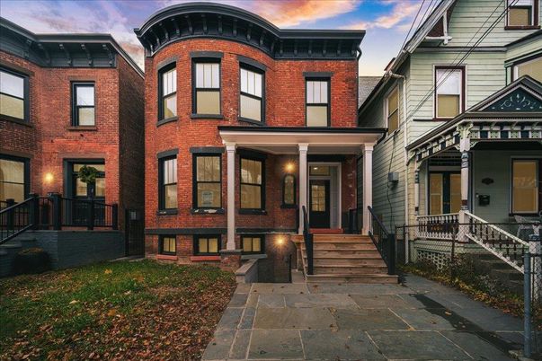 Exterior, Facade, Brick Facade, Rowhouse