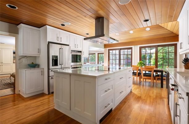 Dining room, Interior, Kitchen, Recessed Lighting, Stainless Steel Appliances, Wooden Ceilings, Wood Texture Flooring