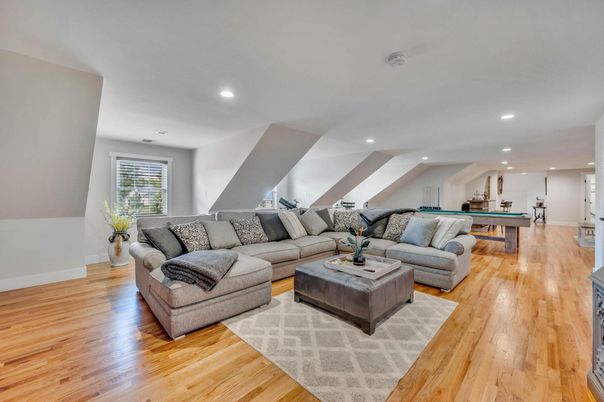 Game Room, Interior, Living room, Recessed Lighting, Wood Texture Flooring