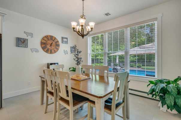 Chandelier, Dining room, Interior