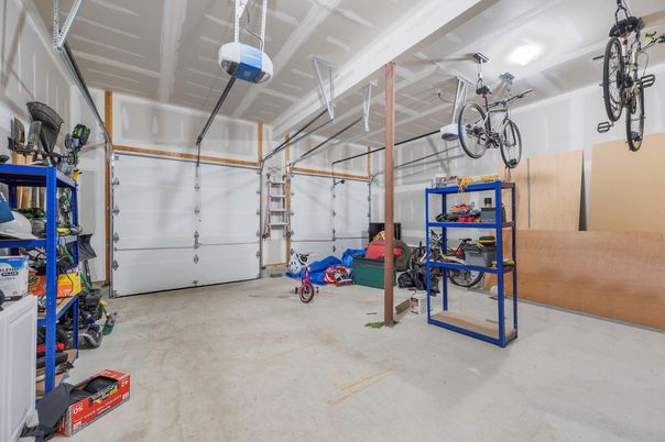 Garage, Interior