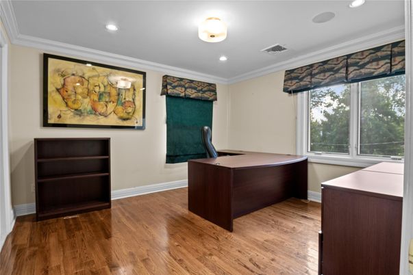 Home Office, Interior, Recessed Lighting, Wood Texture Flooring