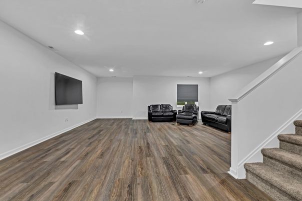 Interior, Recessed Lighting, Wood Texture Flooring