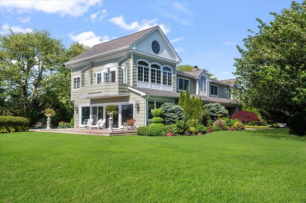 Backyard, Exterior, Facade, Queen Anne Victorian