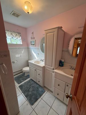 Bathroom, Dual Sink Vanities, Interior