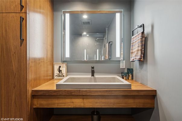 Bathroom, Interior, Recessed Lighting