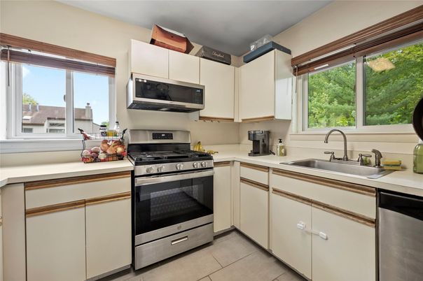 Interior, Kitchen, Stainless Steel Appliances